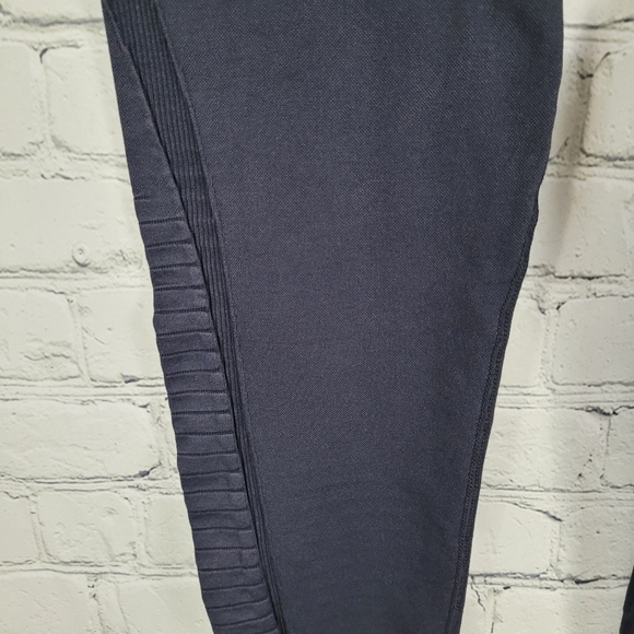 AMI MEDEA | high waist compression waist workout gym leggings - Picture 3 of 5